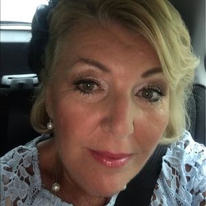 Meet your Posher, Janet